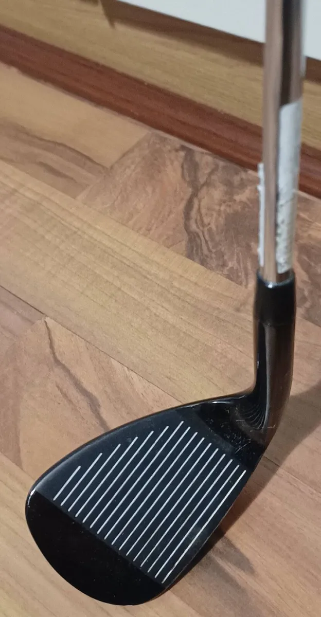 Wilson Deep Red Golf Wedge - Image 2