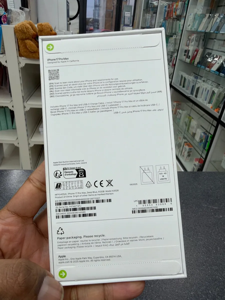 iPhone 17promax  256GB  €1299  UNLOCKED BLUE - Image 2