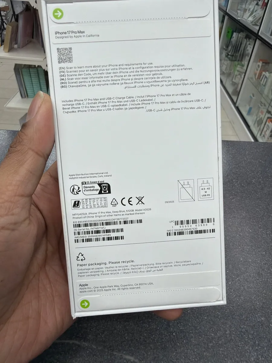 iPhone 17promax  256GB  €1299  UNLOCKED BLUE - Image 3