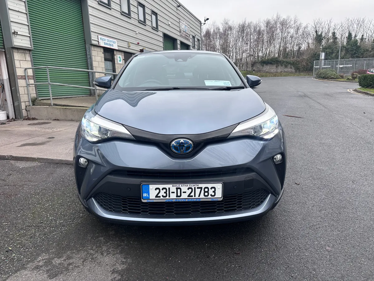 Toyota C-HR 1.8 Hybrid Sport, 2023 - Image 3