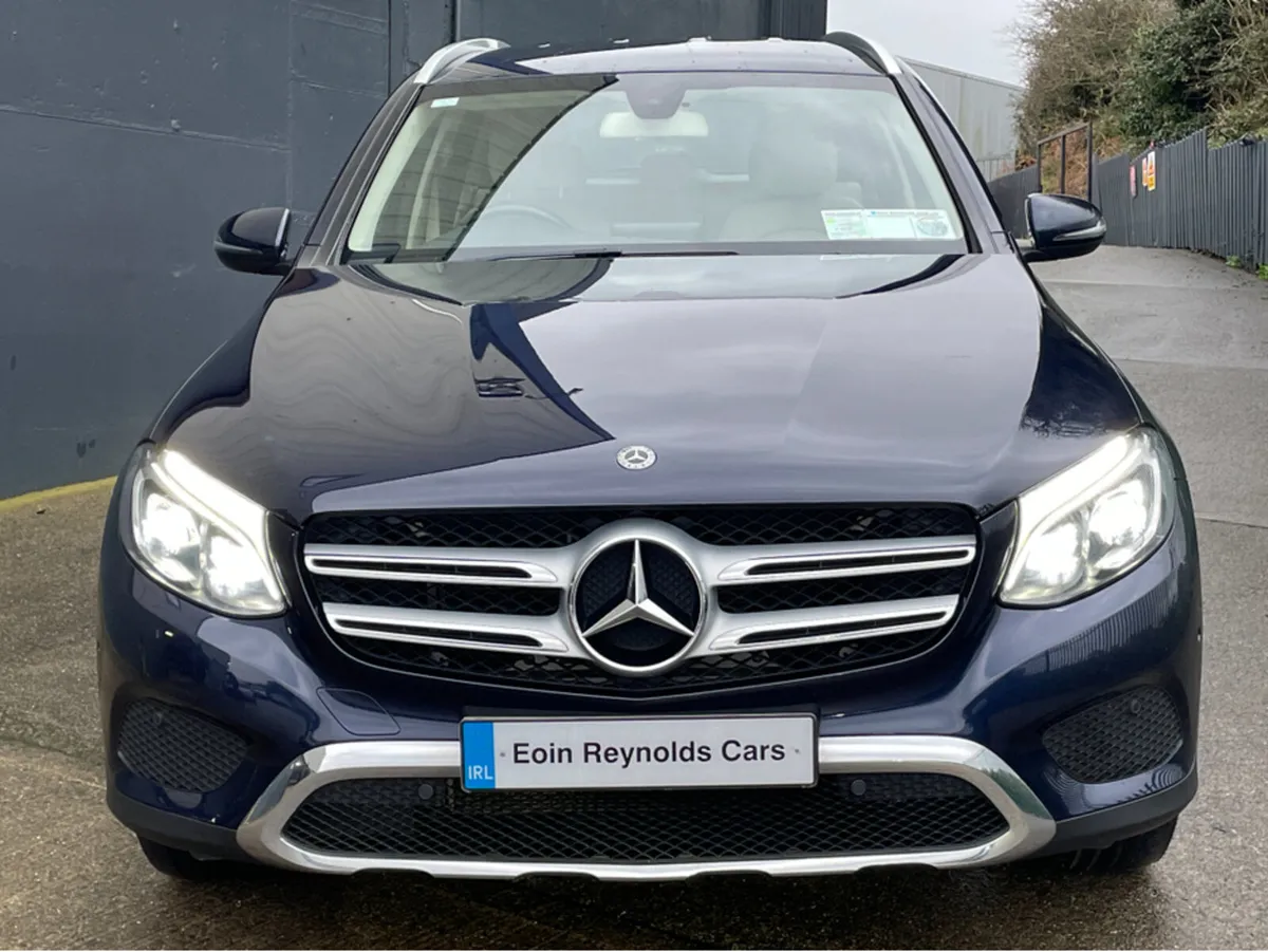 Mercedes-Benz GLC 220 D 4MATIC  AUTO HIGH SPEC! - Image 2