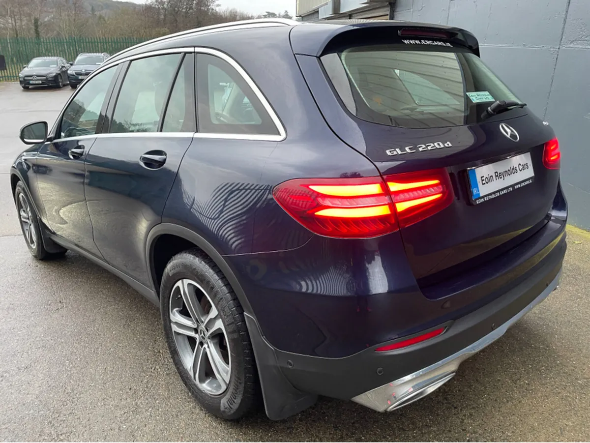 Mercedes-Benz GLC 220 D 4MATIC  AUTO HIGH SPEC! - Image 4