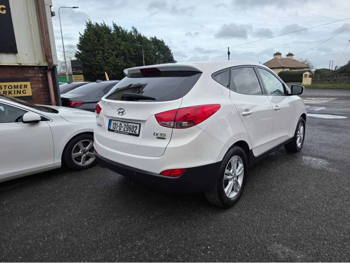 Hyundai ix35 1.7 CRDI STYLE 2WD 5DR - Image 4
