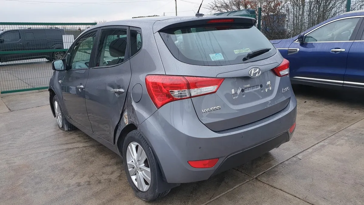 *For parts* Hyundai ix20 1.6 petrol auto (2014) - Image 4