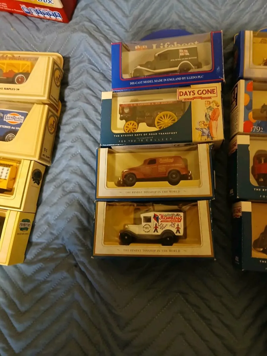 LLEDO MODEL CARS - Image 3