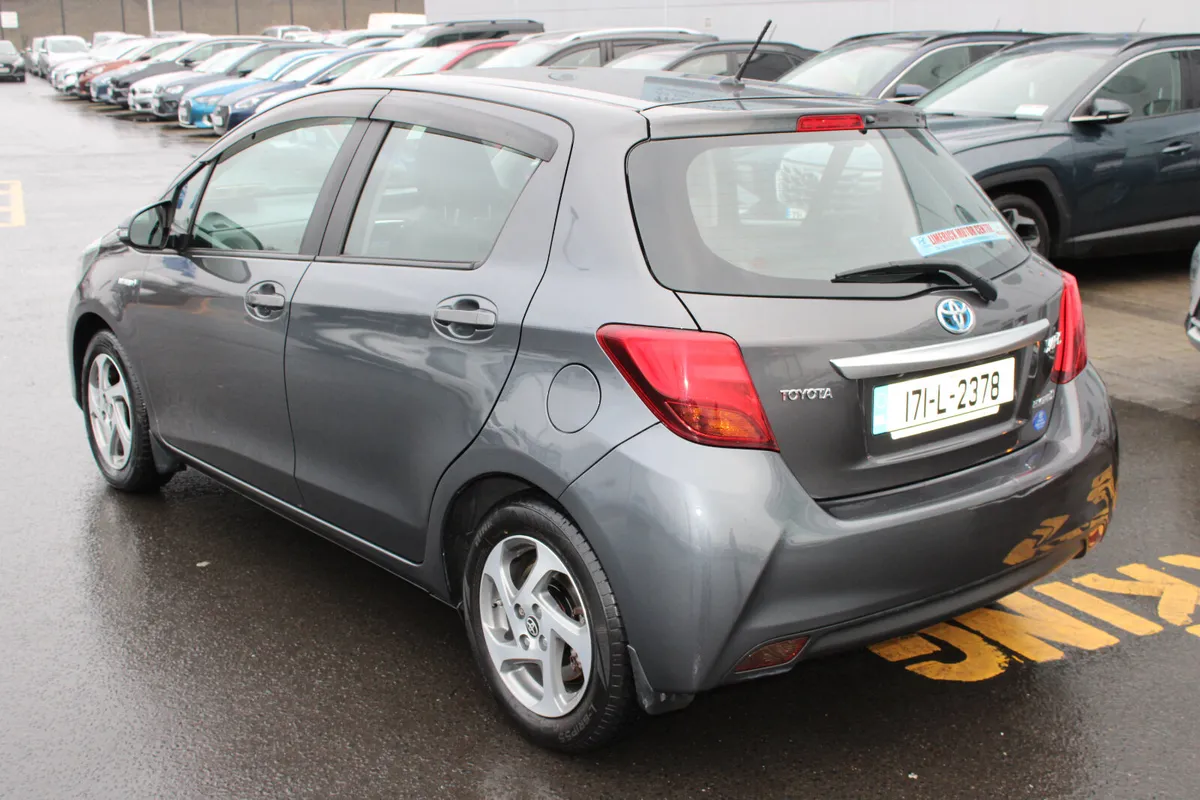 Toyota Yaris 2017 - Image 3