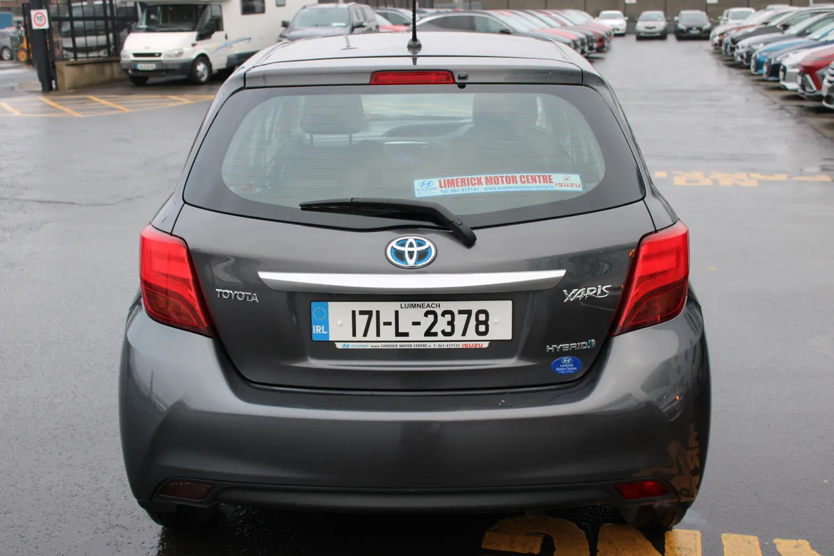 Toyota Yaris 2017 - Image 4