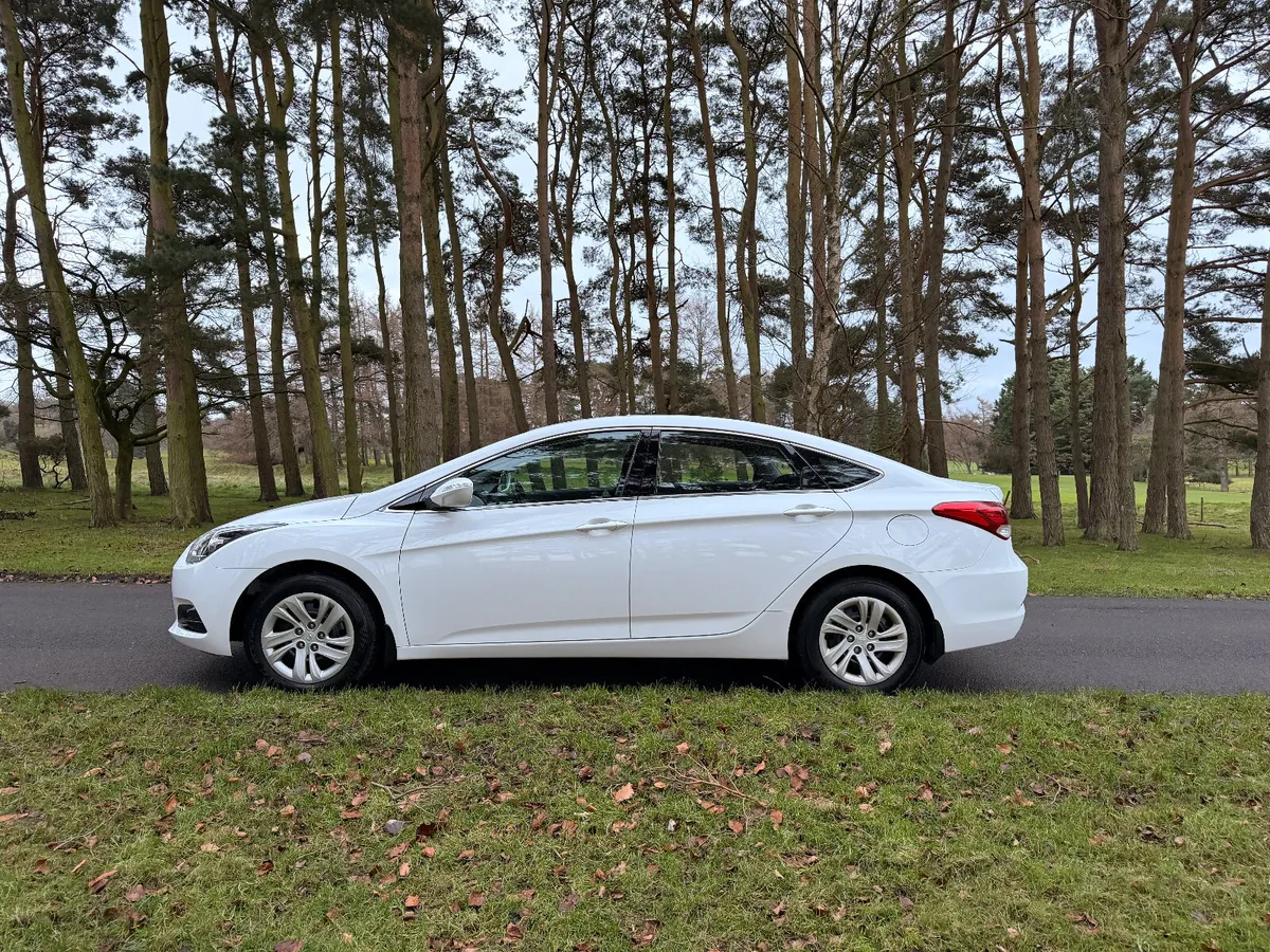 Hyundai i40 2017 1.7 Diesel 1 Owner - Image 4