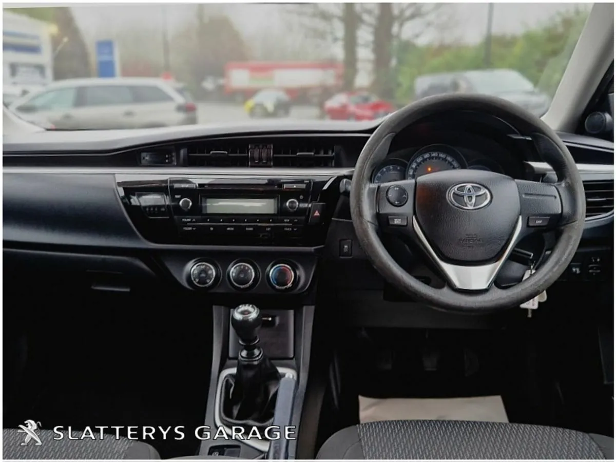 Toyota Corolla D-4D 90 (1.4) Terra - Image 2