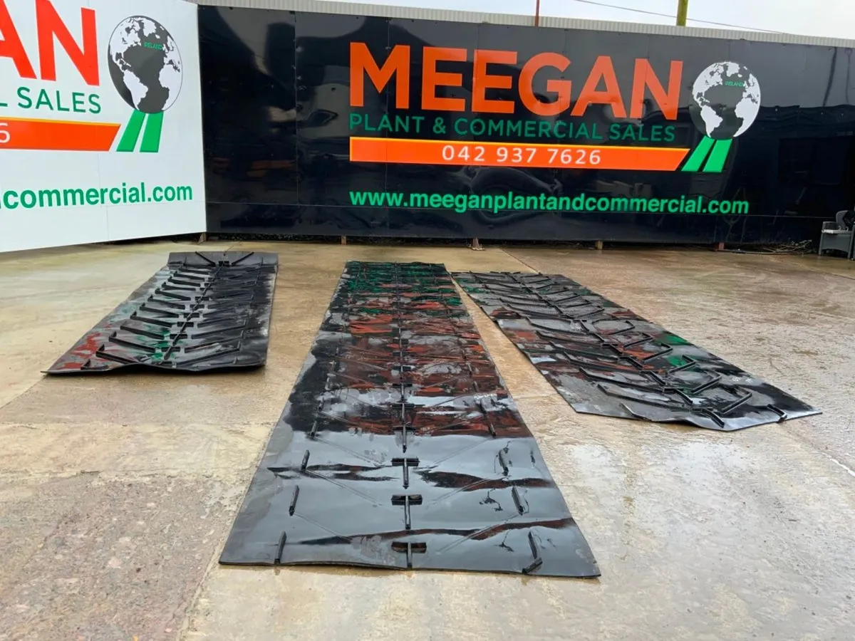 UNUSED CHEVRON PATTERN RUBBER BELT.....5513 - Image 3