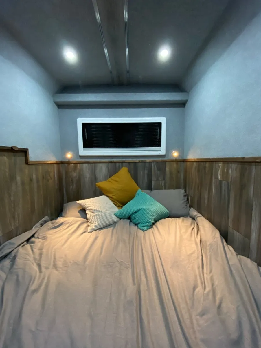 Horsebox/camper - Image 3