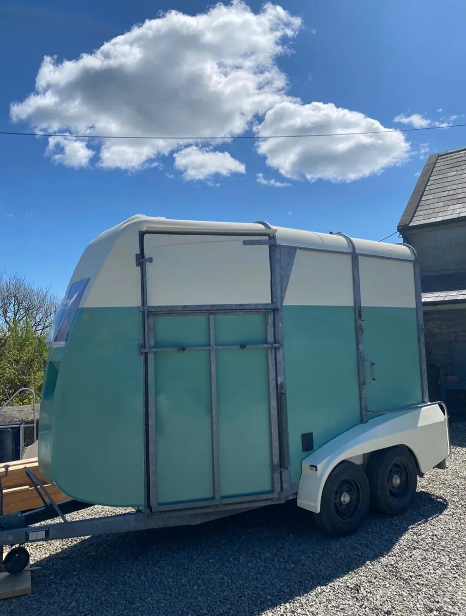 Horsebox/camper - Image 1