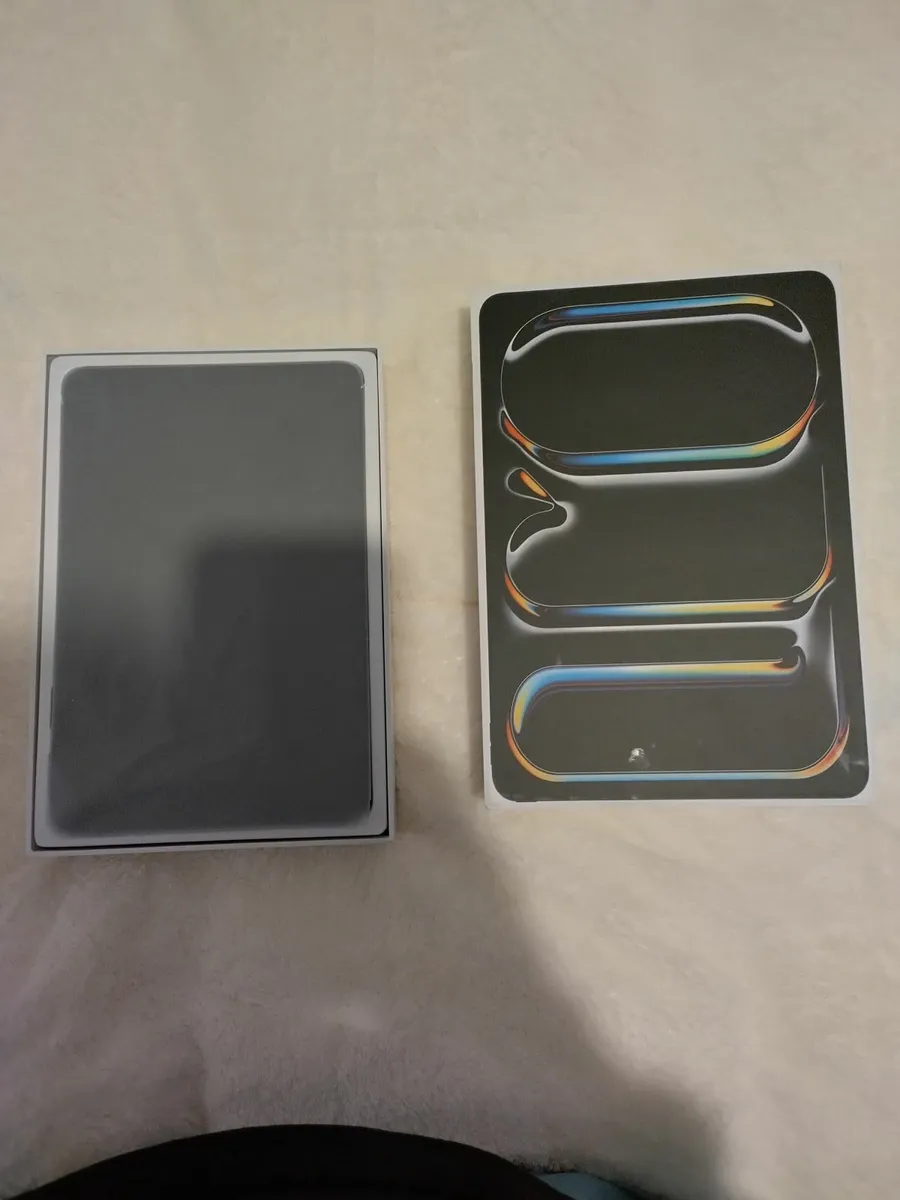 New  " iPad Pro 11 inch black in colour (2025) - Image 3