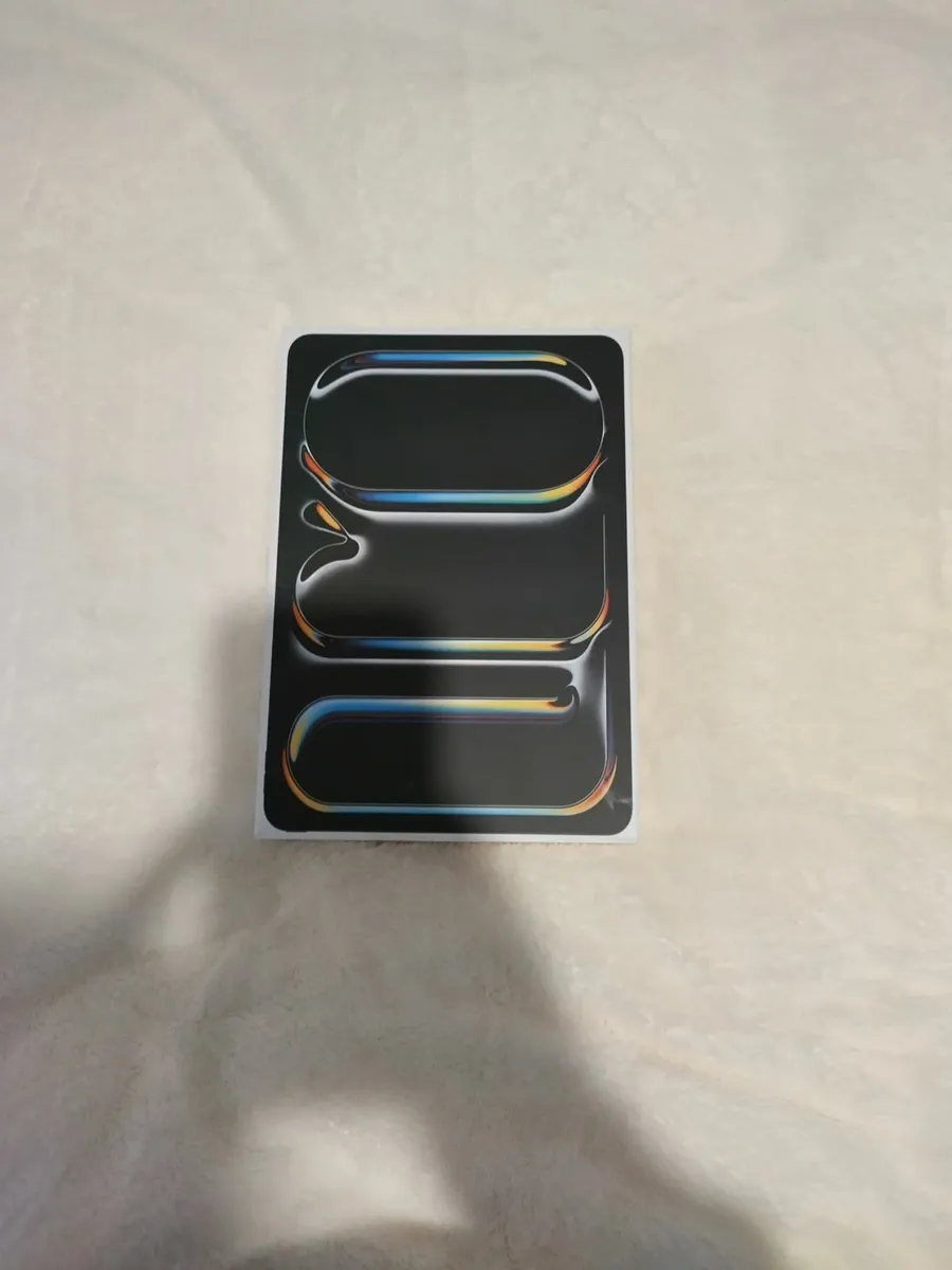 New  " iPad Pro 11 inch black in colour (2025) - Image 4