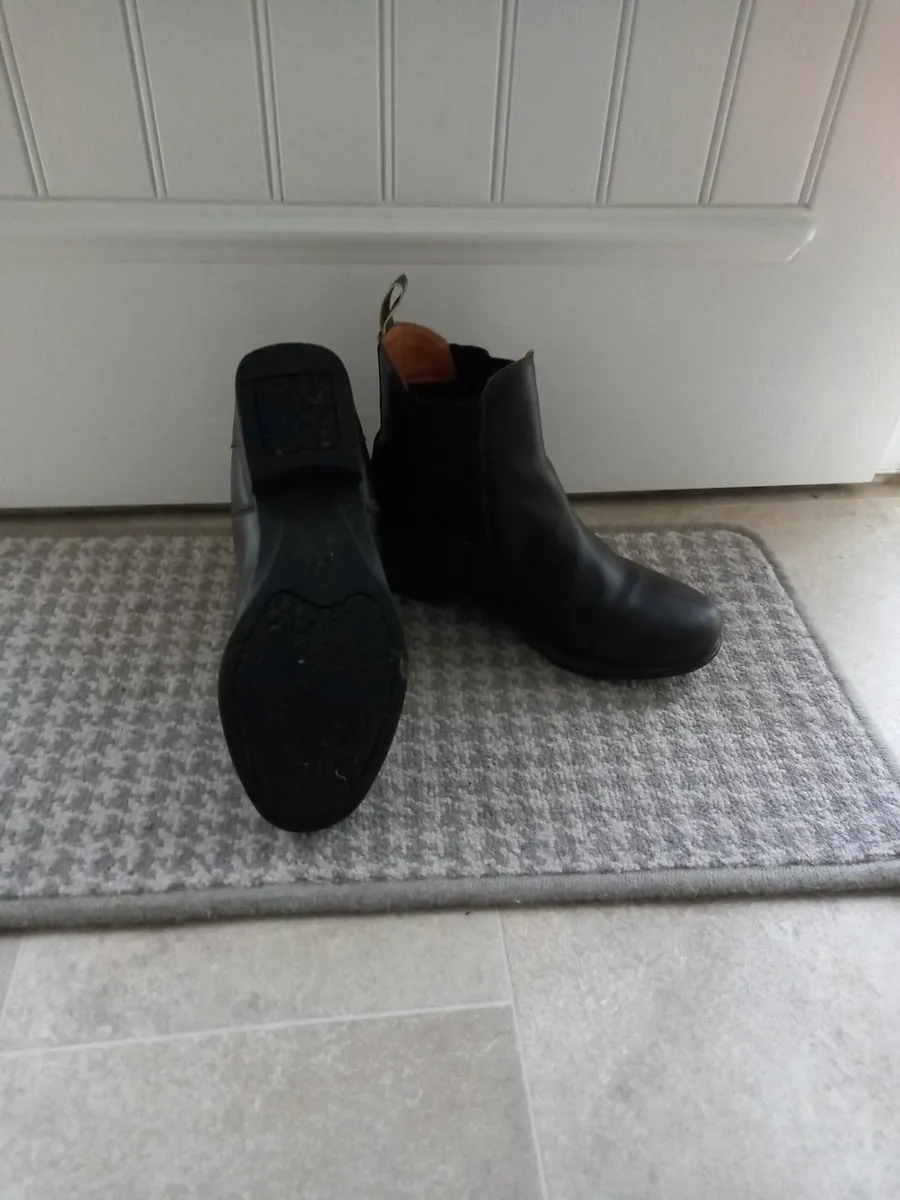 Horse riding equipment - Image 4