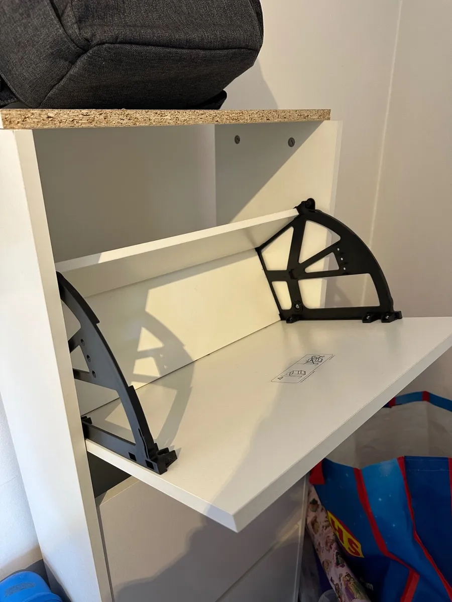 Shoe storage - Image 2