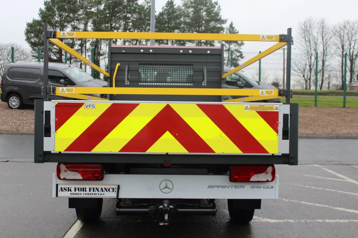 2021 Mercedes-Benz Sprinter 315 LWB S/Cab Dropside - Image 4