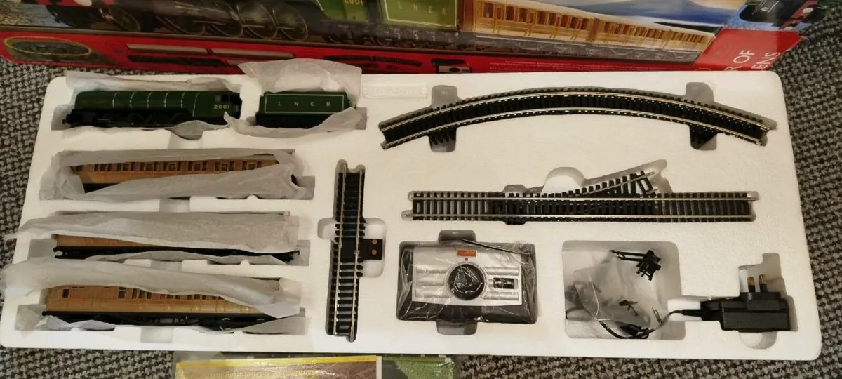 Hornby Master of the glens train set, new - Image 4