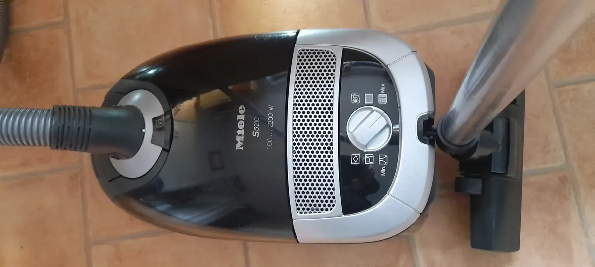 Miele vacuum/Hoover cleaner - Image 2