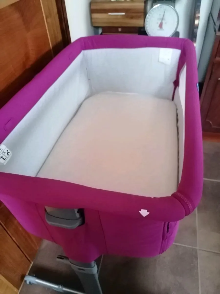 Chicco Next To Me Crib - Image 1