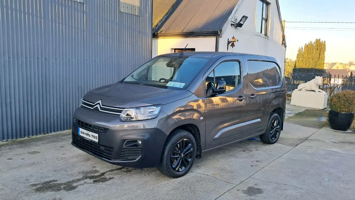 Citreon berlingo 1.6 130bhp auto - Image 1