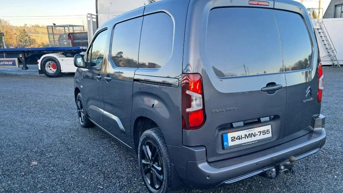 Citreon berlingo 1.6 130bhp auto - Image 3
