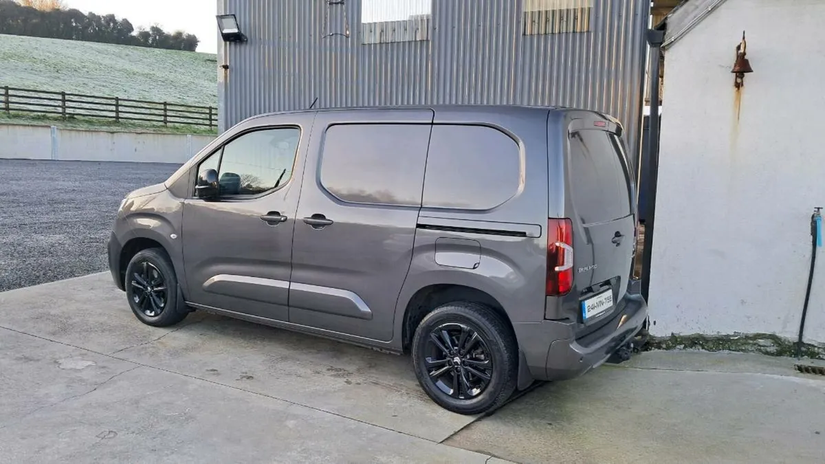 Citreon berlingo 1.6 130bhp auto - Image 4