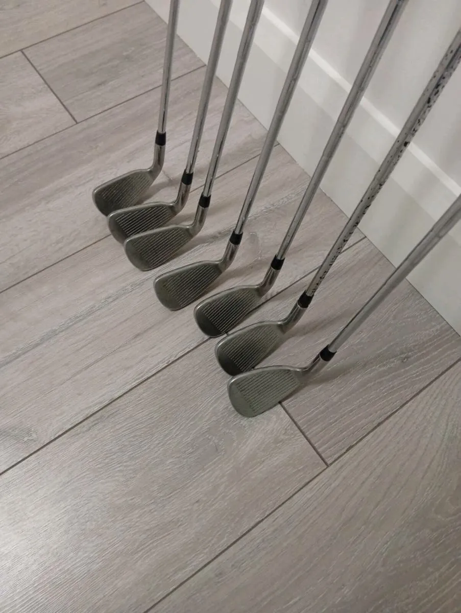 Mens Taylor made irons - Image 1