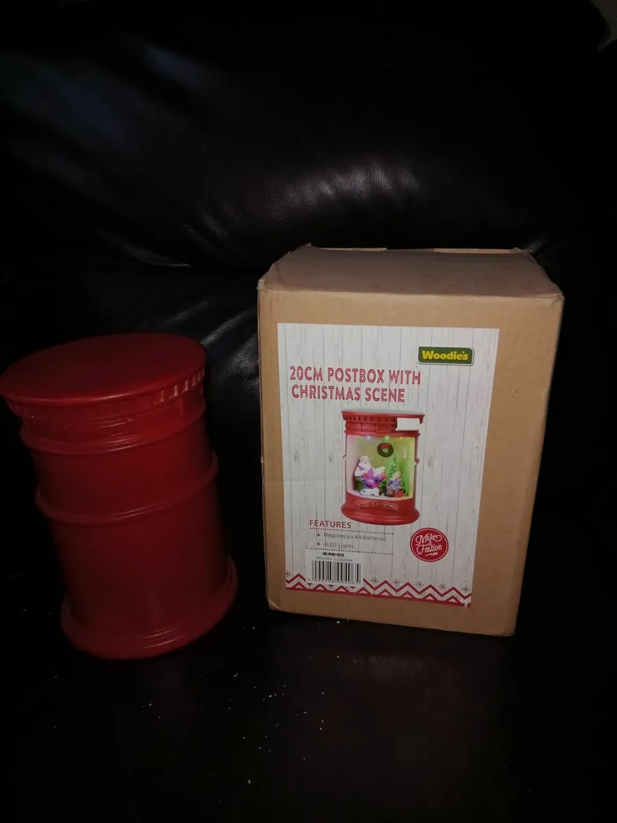 20CM POSTBOX CHRISTMAS SCENE - Image 3