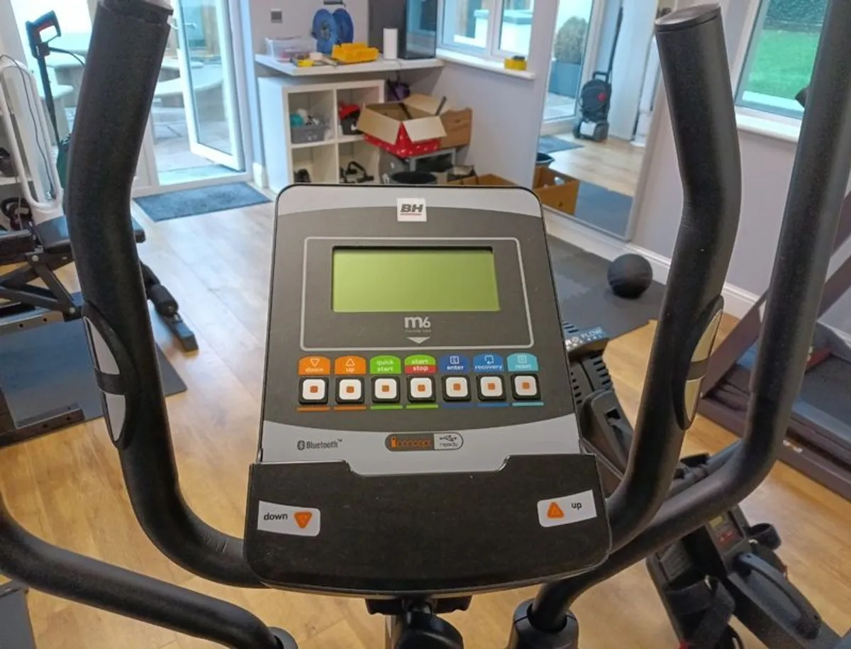 BH Fitness Crystal 2.0 Cross Trainer - Image 2