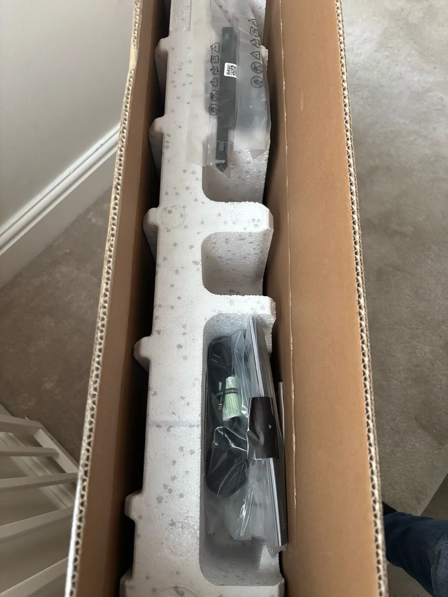 Samsung Frame 43inch TV - Image 2