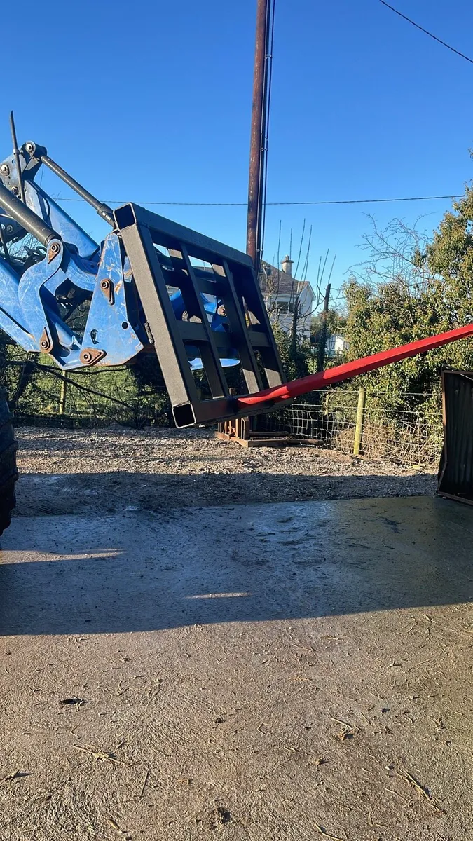 Bale spike - Image 3