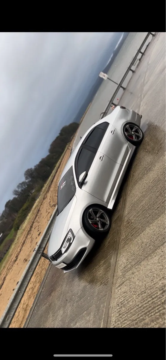 Jetta 2012 - Image 1