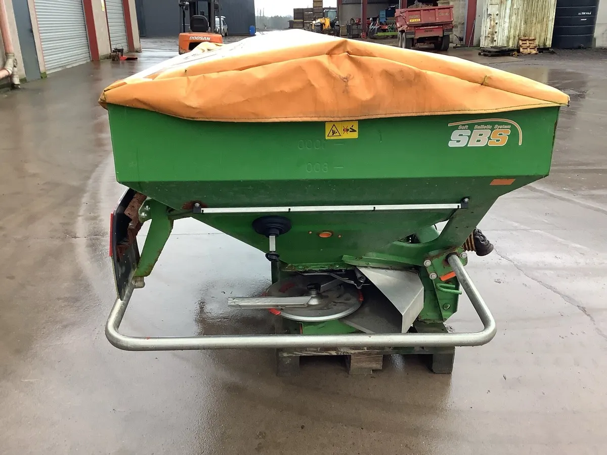 Amazone Fertiliser Spreader - Image 4