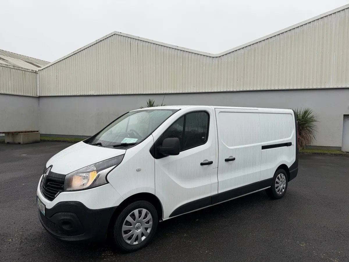 192 Renault Traffic Doe&Taxed 7/26 - Image 1