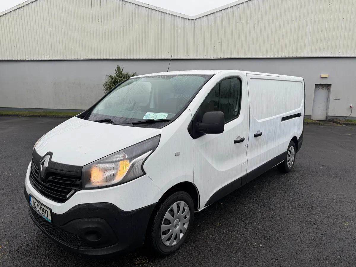 192 Renault Traffic Doe&Taxed 7/26 - Image 2