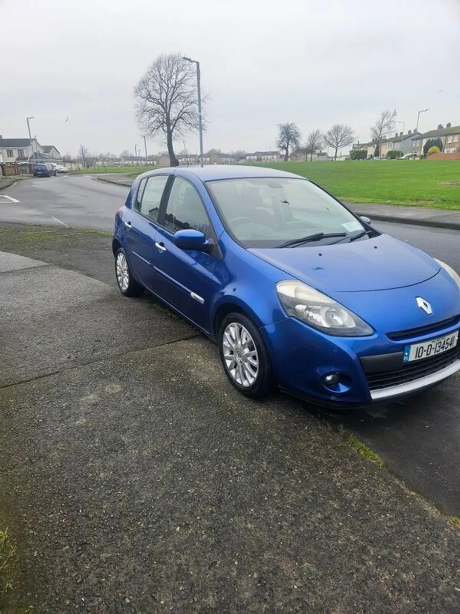 2010 Clio new nct - Image 3