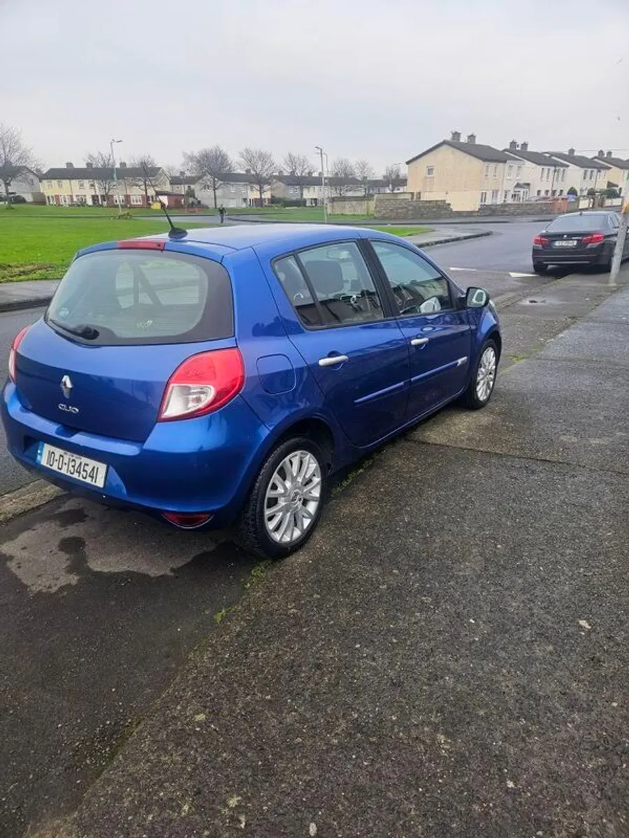 2010 Clio new nct - Image 4