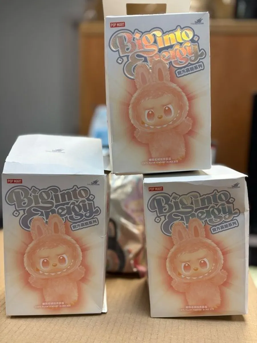 Labubu , Plush & Mystery Box - Image 1