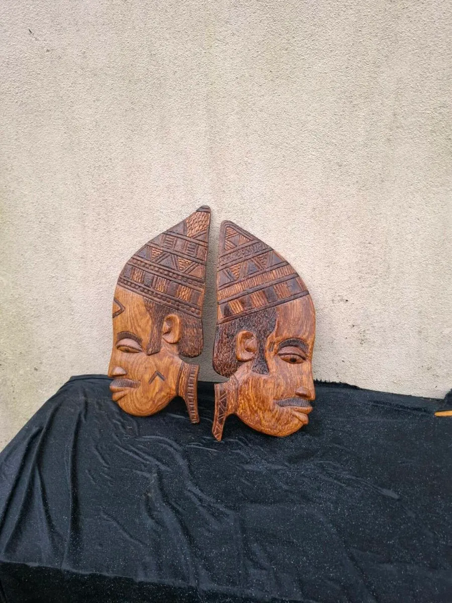 2 XL wood figures possible to post - Image 2
