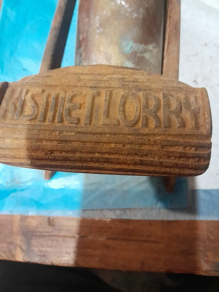 Vintage kismet lorry foot pump - Image 3