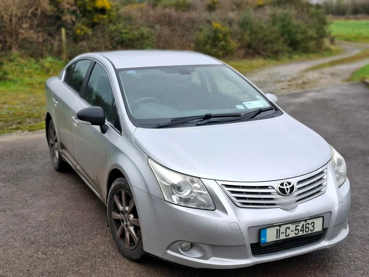 Toyota Avensis 2011 - Image 1