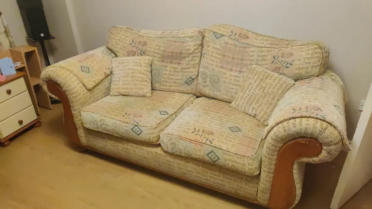 Couch for Sale -for free but must be collected - Image 1