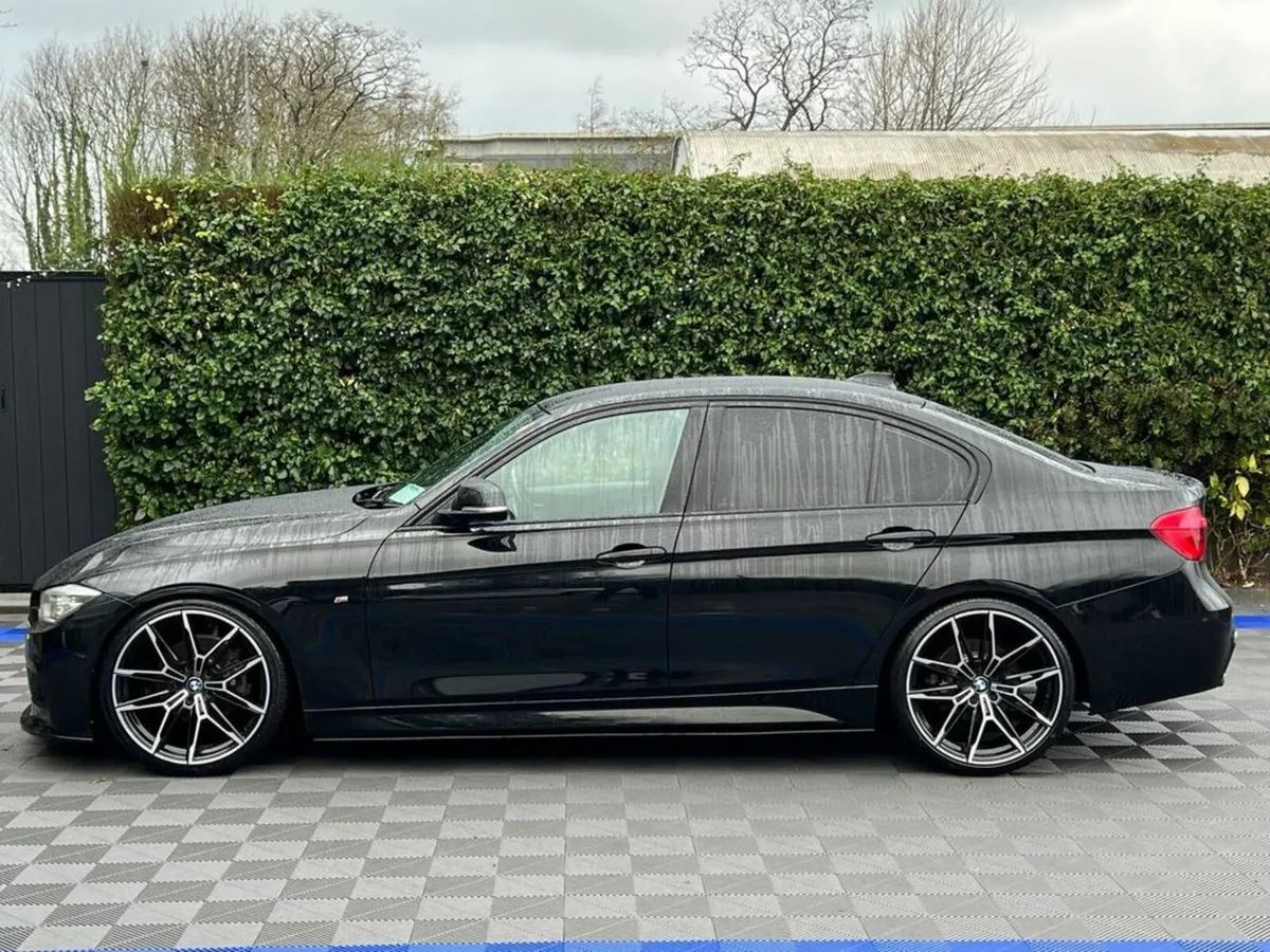 BMW 3-Series 320d M-SPORT COMPETITION // NEW 20" M - Image 3