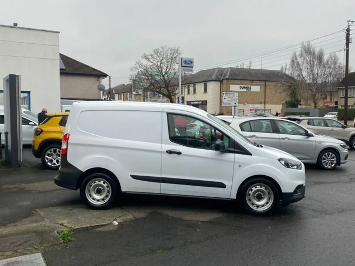 Ford Transit Courier Base 1.5TD 75PS M6 2DR - Image 4