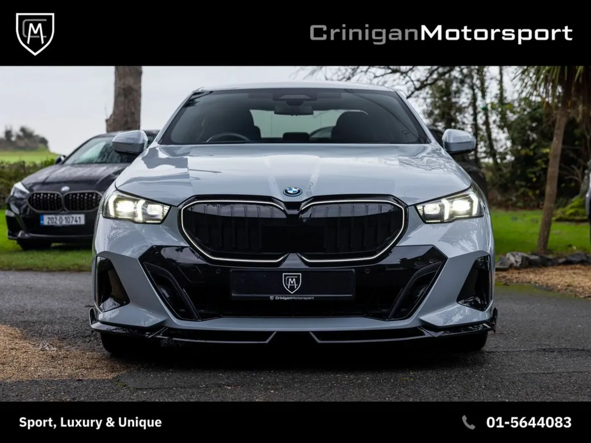 BMW 5-Series 550e xDrive M Sport Pro - Image 4