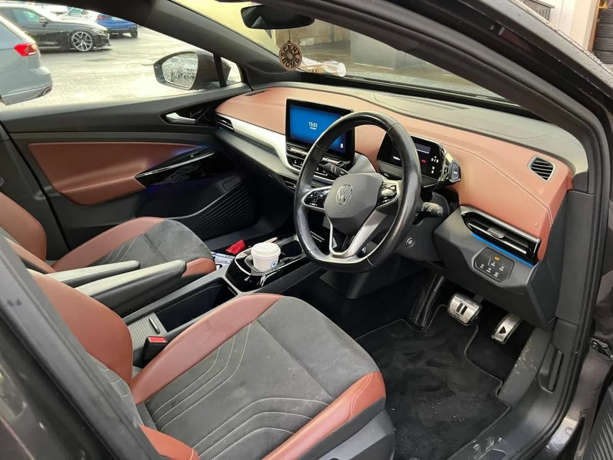 Volkswagen ID.4 PRO LIFE 77KWH // ADAPTIVE CRUISE - Image 2