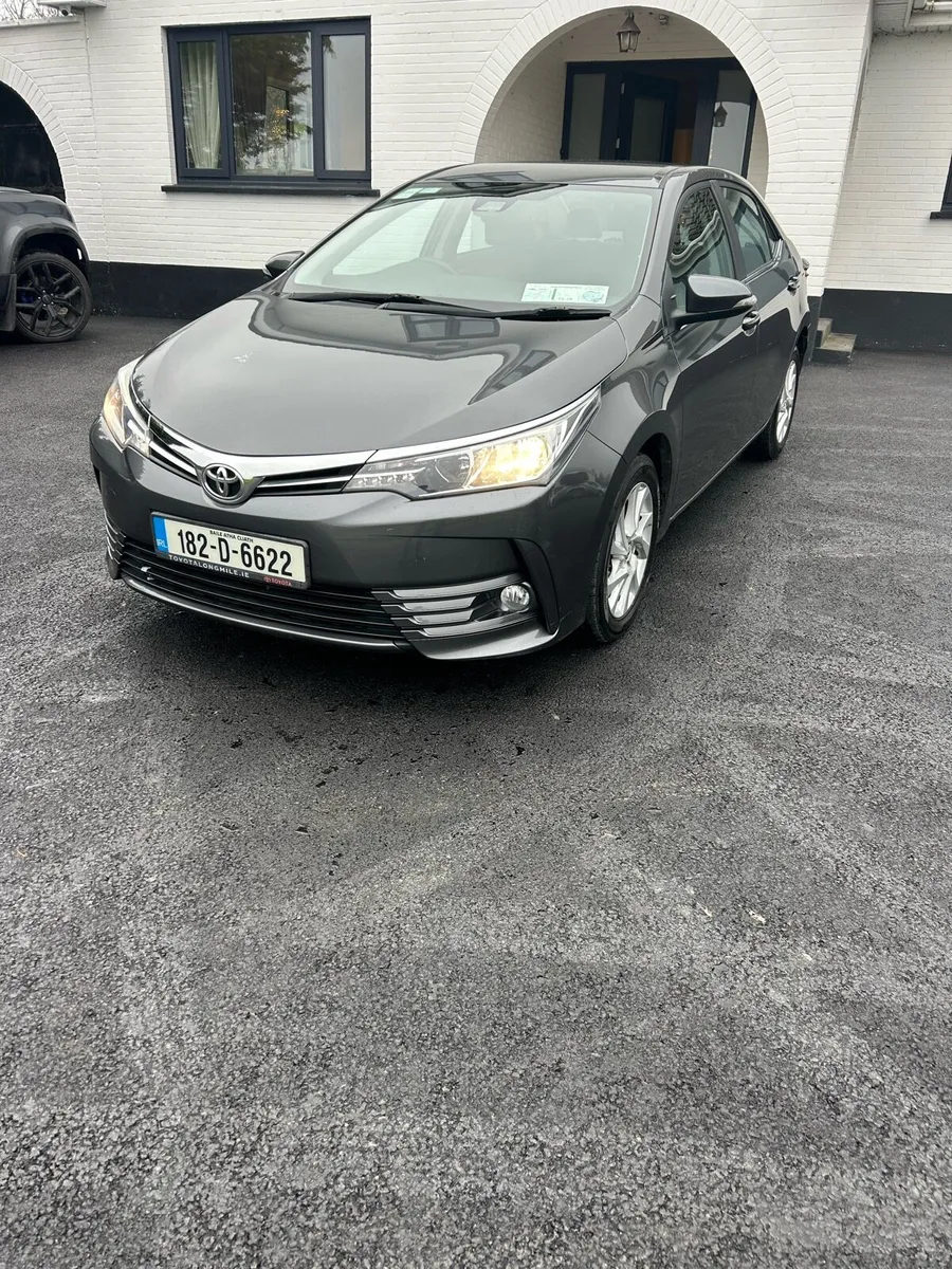 2018 Toyota Corolla manual petrol - Image 2