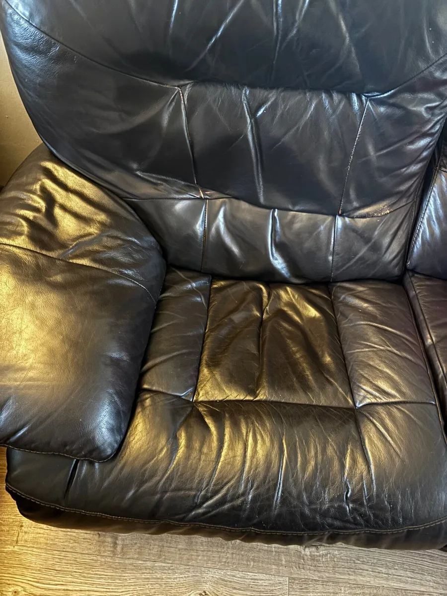 Leather recliner sofa set - Image 3
