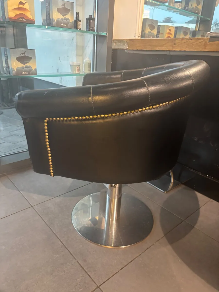 Salon styling chairs - Image 2